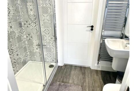 Jack & Jill En-suite