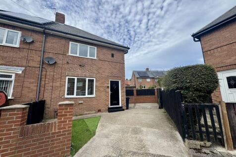 3 Bedroom Semi-Detached in SR3 1SP