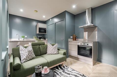 Flat in LS1 5EW
