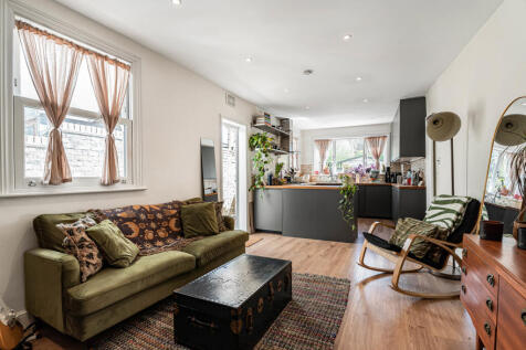 Reception/Kitchen