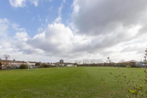Rowden Road, E4