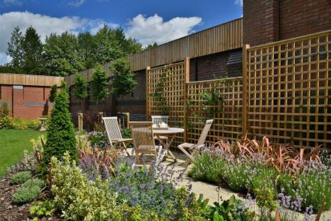 Owners Patio Area1.jpg