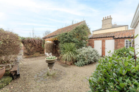 2 Langton Road (Exterior) (4 of 5)