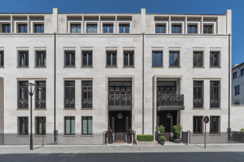 6 bed, 6 bath House in London - Photo 16