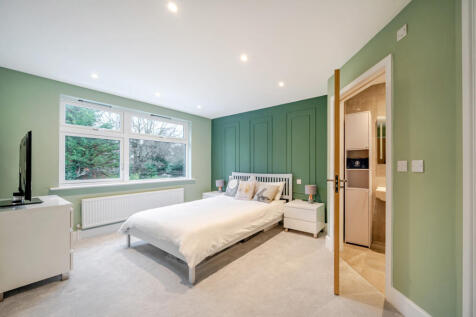 1388545-10-693bfb...