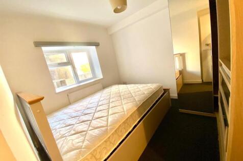 Bedroom .jpeg