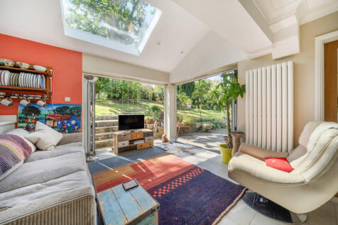 1347360-12-68c024...