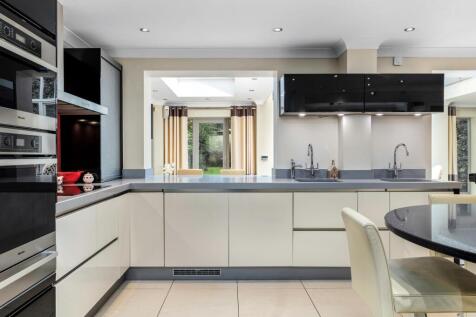 5 bed, 6 bath Detached in Birmingham - Photo 13