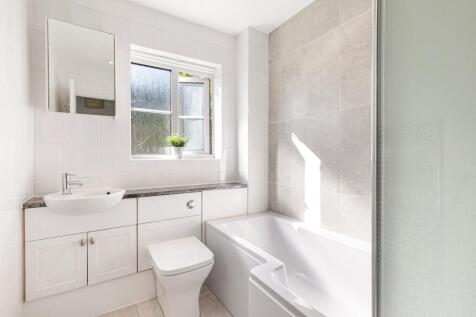 DE BURGH GARDENS (4).jpg