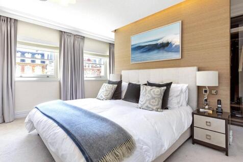 2 bed, 2 bath Penthouse in London - Photo 7