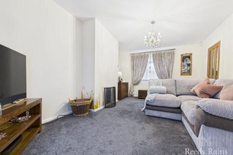 Sitting/Dining Room