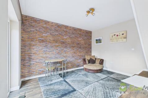 CAM03669G0-PR0031-STILL042