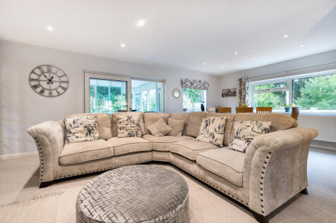 Living Dining Roo...