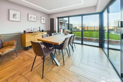 CAM02842G0-PR0309-STILL049.jpg