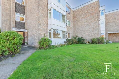 COMMUNAL GARDENS & PARKING