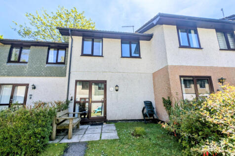 3 Bedroom Mid Terraced House for Sale
