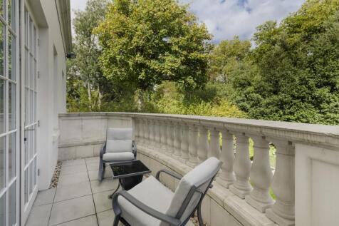 10 bed, 8 bath House in London - Photo 11