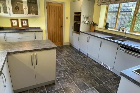 kitchen alternative angle.JPG
