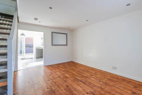 Solva Close -2.jpg