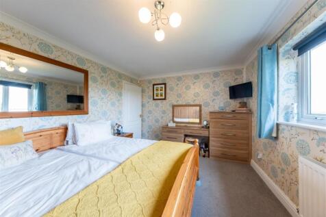 9 Orchard Dene-020.jpg