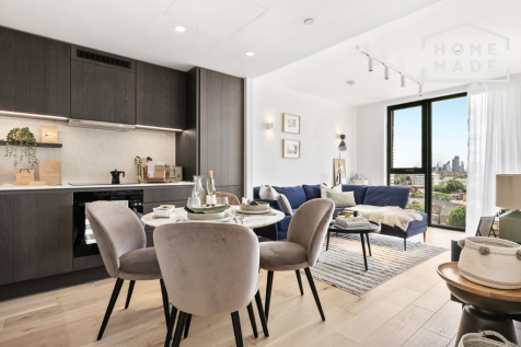 Live in a Kings Cross Icon Hotel Style Concierge Service | Resident Events | Luxury Fitness and Wellness | Pet Friendly | Workspaces | Coffee and Wine Bar | Superfast WiFi Included |