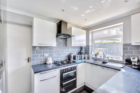 Kitchen_2.jpeg