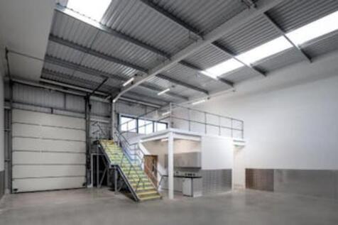 692 Stirling Road 2.jpg
