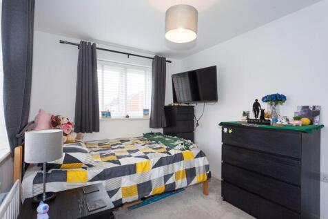 BEDROOM 2 FRONT