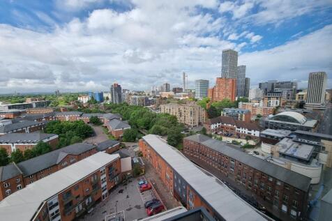 A beautifully presented bright and airy 17th floor 1 bedroom apartment in the renowned Cube development. Located in one of Birmingham's most desirable postcodes next to the attractive canal basin ...