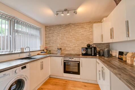 23 Cann Hall Drive-22.jpg