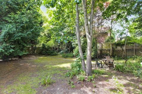 Flat 1 Inglis Court, 15 Creffield Road, Ealing, London W5 3HP
