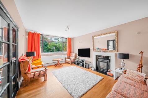 5 bed, 4 bath Detached in Bristol - Photo 7