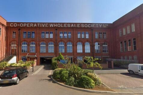 FRONT - FLAT ENTR...