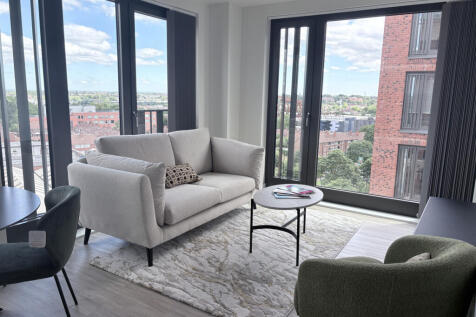 Modern two bedroom apartment in the sought-after Glasswater Locks development. Offering bright, spacious interiors, a contemporary bathroom and access to premium resident amenities including a gym, ci