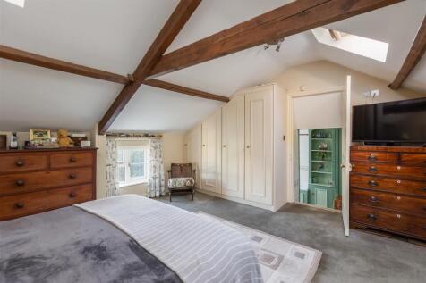 Rockery Cottage Bedroom 1-2.jpg