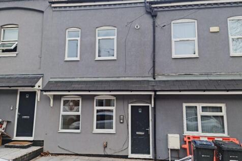 | AVAILABLE 19th AUGUST | FURNISHED | SOME BILLS INCLUDED (GAS, ELECTRIC, WATER AND WIFI ) | A FIRST floor ONE bedroom recently converted apartment conveniently located for Selly Oak station and the U