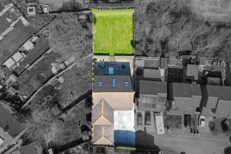 1a Woodbridge Park House, Hurley