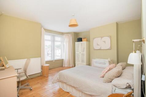 1R8HEE - Bedroom G.jpg