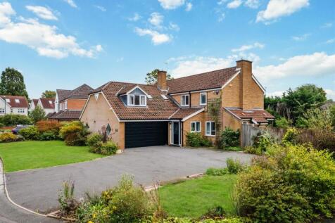 5 Bushwood Drive_5a.jpg