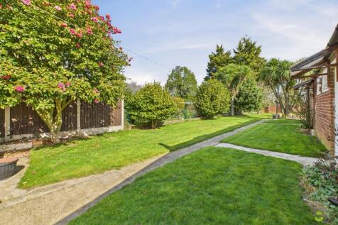 Presented by Clinton at EweMove Bexleyheath and Da