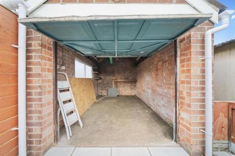 Garage.jpg