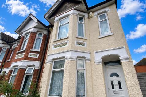 4 Bedroom Semi-Detached in SO14 6TY