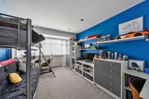 1297553-9-682f2df...