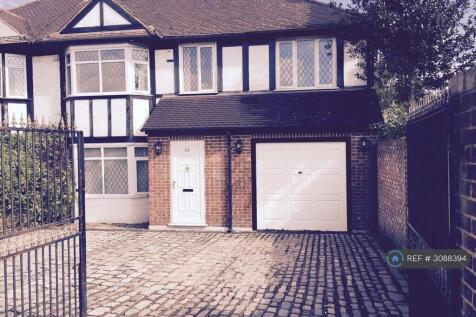 1 Bedroom House in SW15 3PH