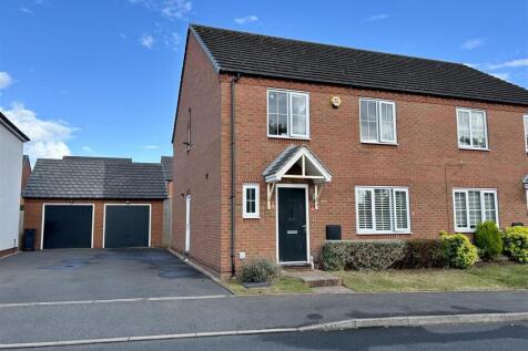 Thatchers Barn Drive Halesowen 1.jpg