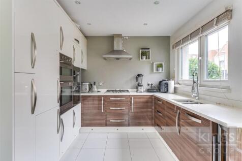Kitchen .jpg