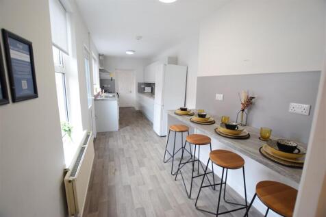 4 Bedroom Terraced in LN5 7TG