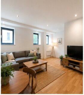 Beautifully presented two-bedroom duplex apartment ideally located in the heart of Leeds city centre (LS9), within the popular Mabgate House development. Offering generous living space, stylish interi