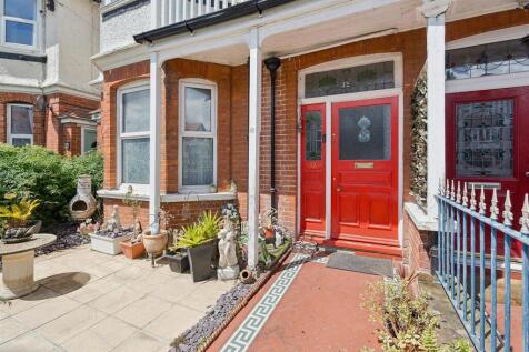 12 Crawford Gardens-HR3.jpg