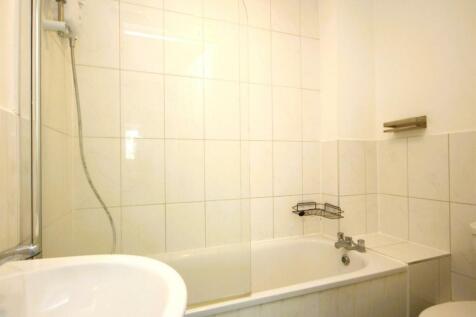 Bathroom.JPG